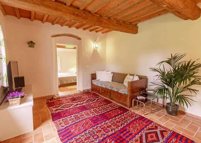 Con Piscina E Giardino - Lavanda Apartman *