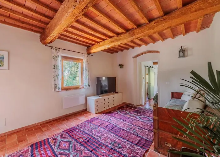 Con Piscina E Giardino - Lavanda