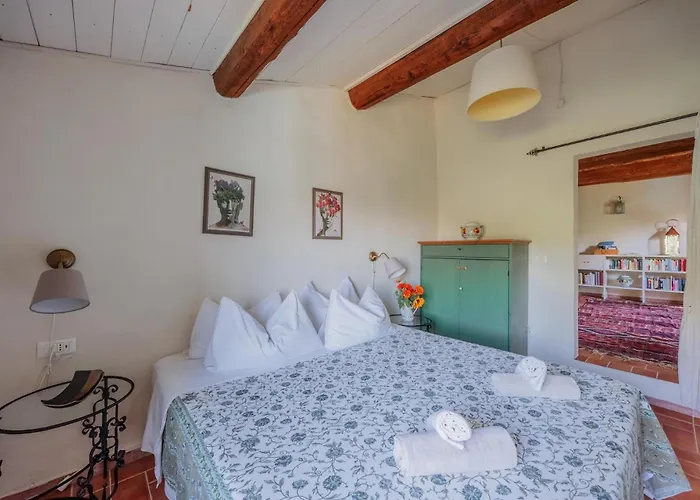 Con Piscina E Giardino - Lavanda